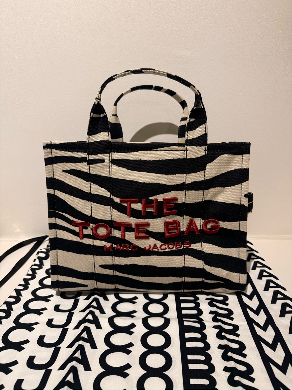 NWT Marc Jacobs medium canvas zebra print the tote bag - black/ white